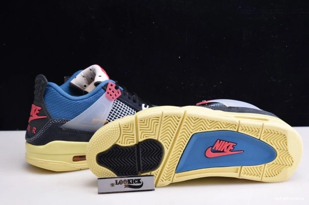 DC9533-001 OFF UNION AIR JORDAN RETRO NOIR 4 1207